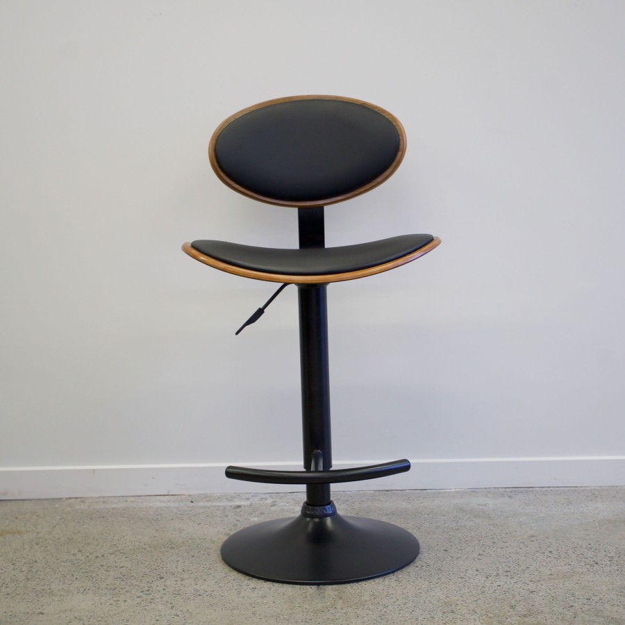 Manhattan Oval Back Bar Stool - Black/Matte base