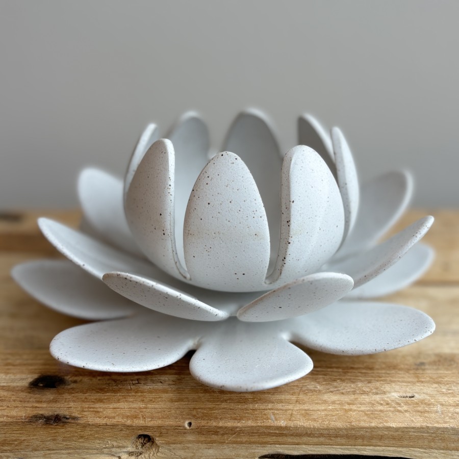 Ceramic Lotus Tea-Light 