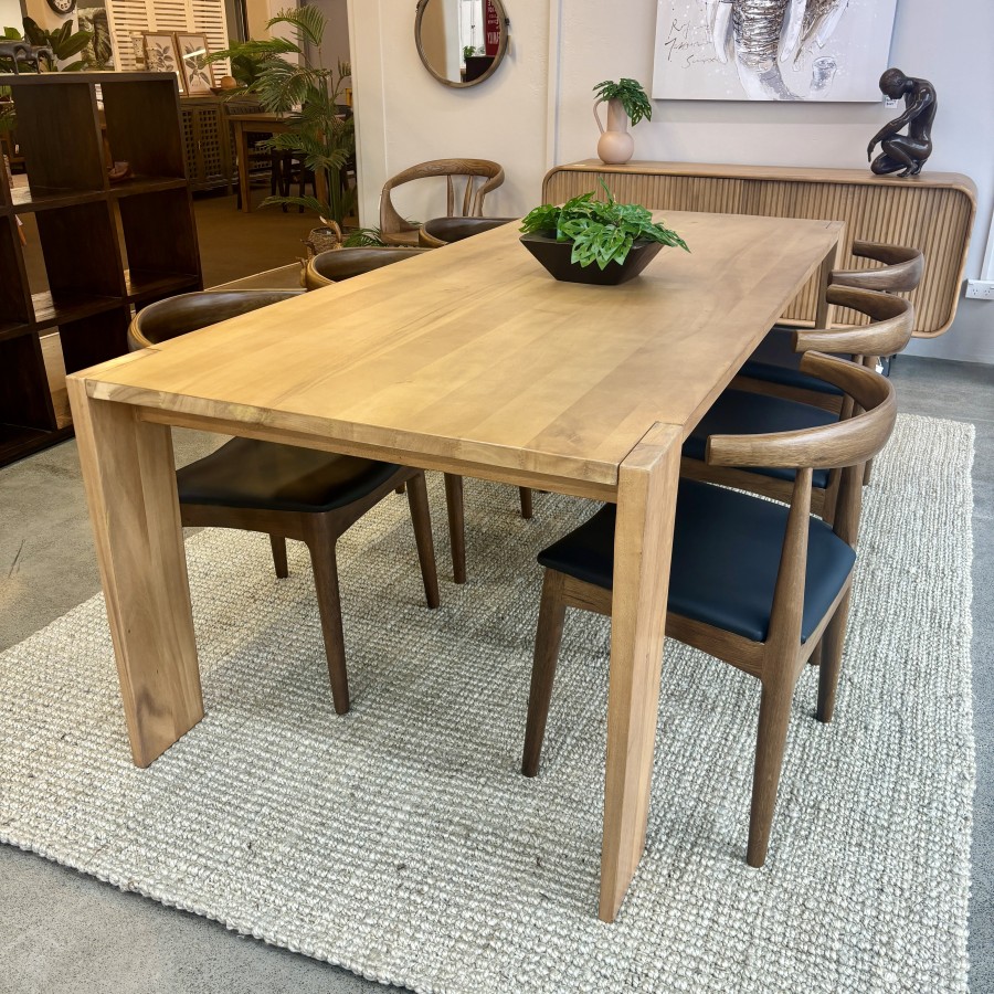 Rio Dining Table