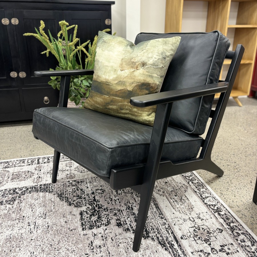 Nero Chair - Black Leather